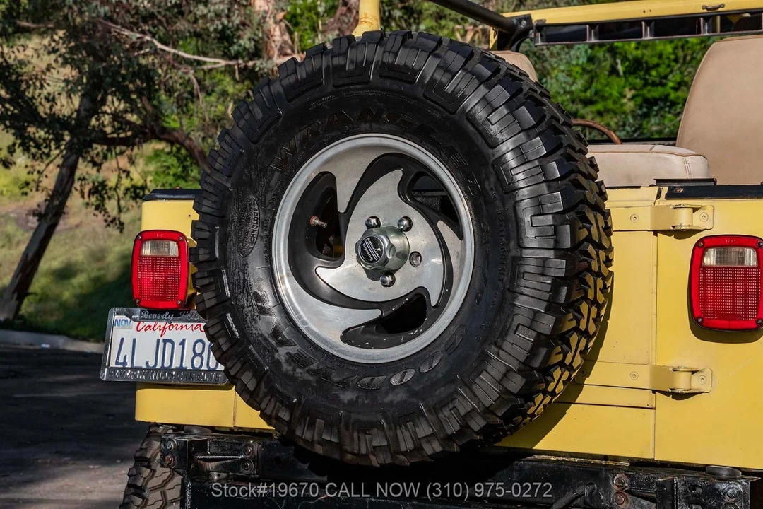 1991 Jeep YJ Wrangler - Image 9 of 31