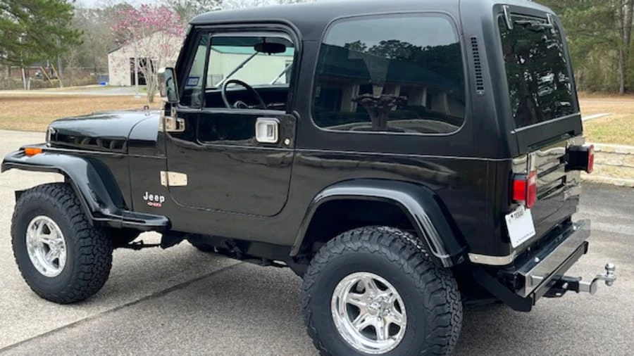 1991 Jeep YJ Wrangler - Image 15 of 16