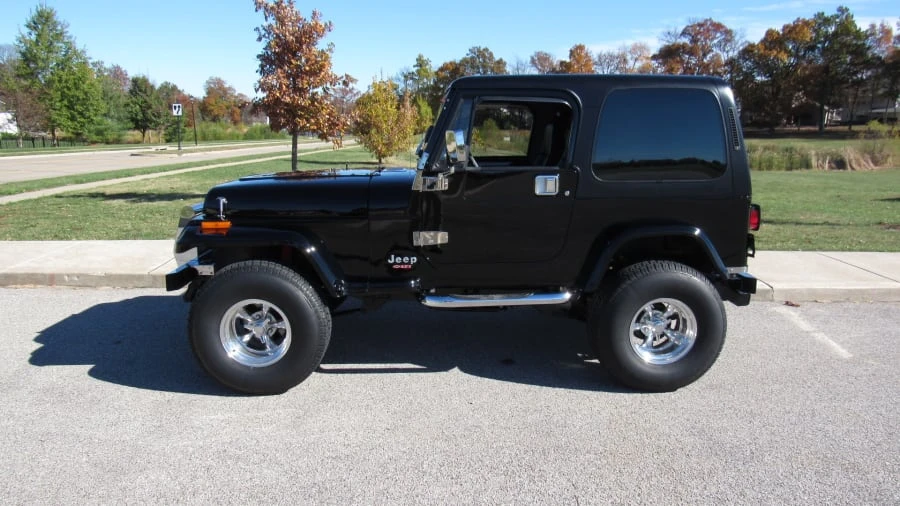 1991 Jeep YJ Wrangler - Image 2 of 7