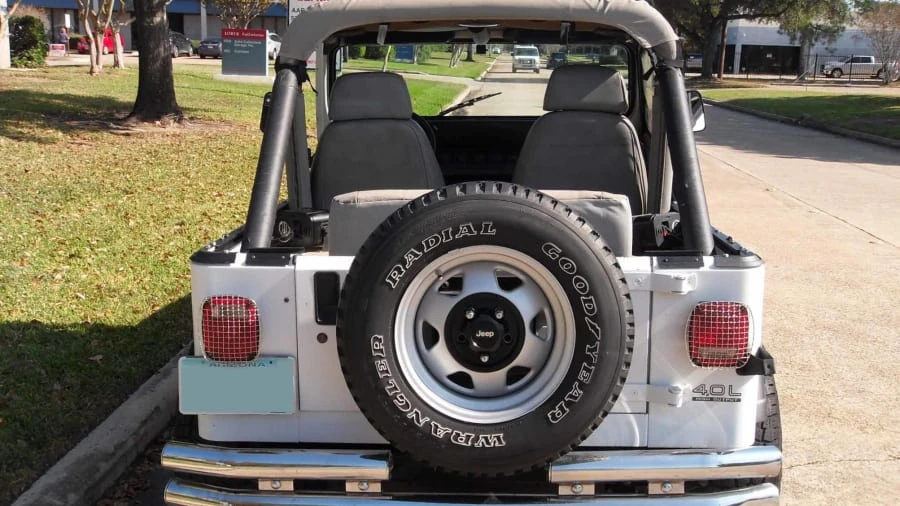 1991 Jeep YJ Wrangler - Image 18 of 20