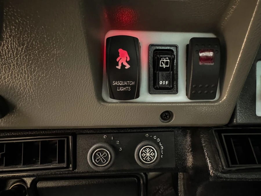 1991 Jeep YJ Wrangler - Image 28 of 31