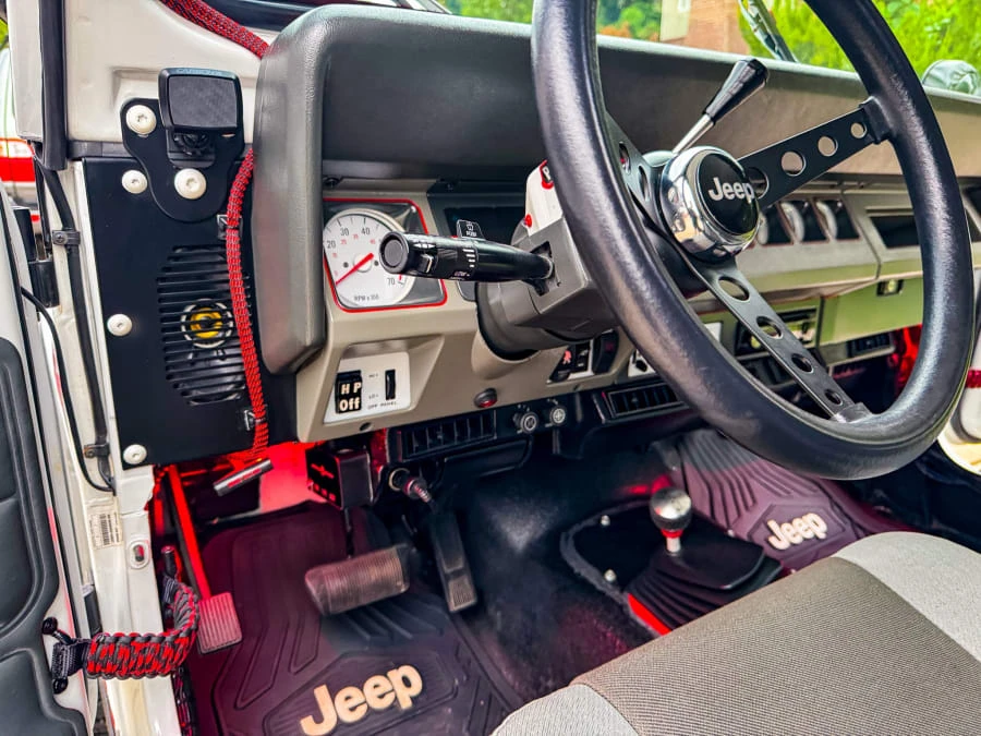 1991 Jeep YJ Wrangler - Image 20 of 31