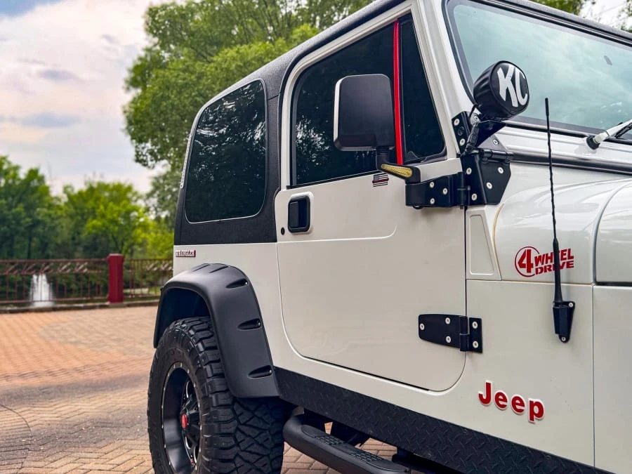 1991 Jeep YJ Wrangler - Image 9 of 31