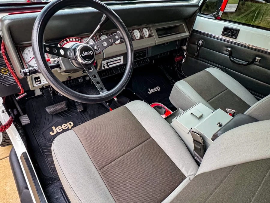1991 Jeep YJ Wrangler - Image 13 of 31