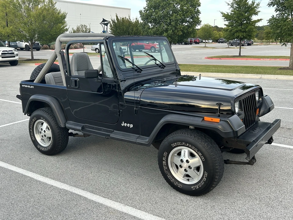 1991 Jeep YJ Wrangler - Image 10 of 31