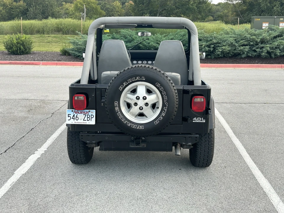 1991 Jeep YJ Wrangler - Image 16 of 31