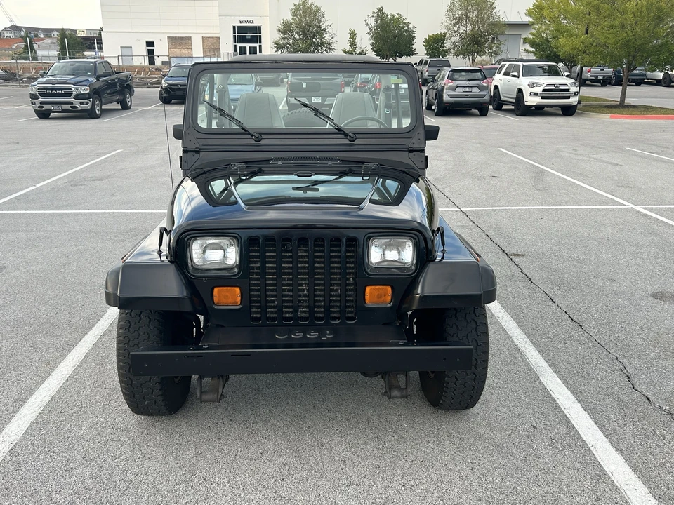 1991 Jeep YJ Wrangler - Image 7 of 31