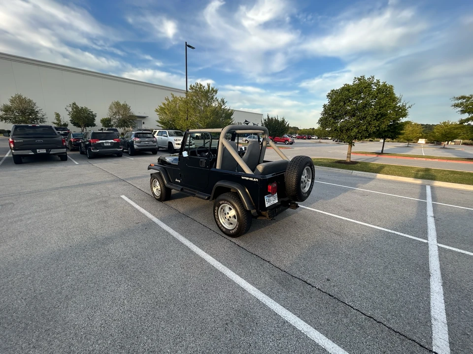 1991 Jeep YJ Wrangler - Image 17 of 31