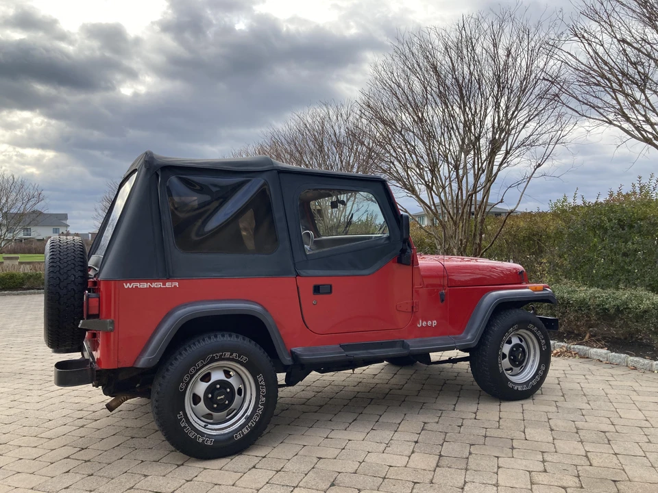 1991 Jeep YJ Wrangler - Image 13 of 31