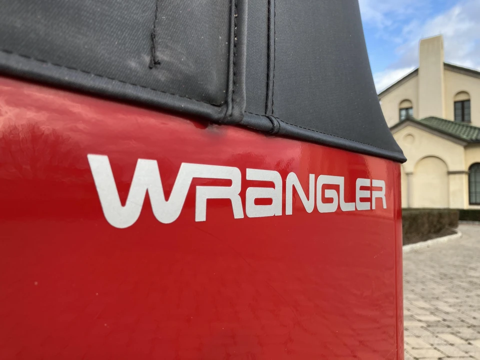 1991 Jeep YJ Wrangler - Image 26 of 31
