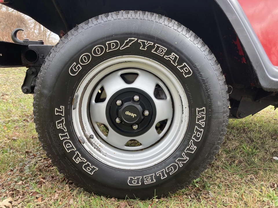1991 Jeep YJ Wrangler - Image 28 of 31