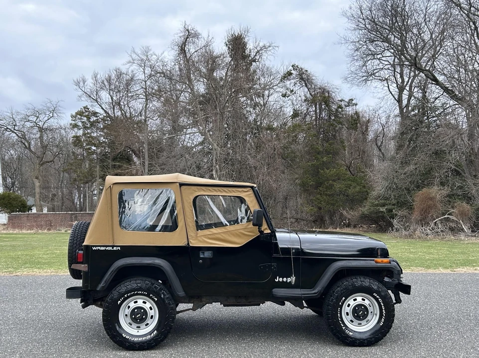 1991 Jeep YJ Wrangler - Image 19 of 31