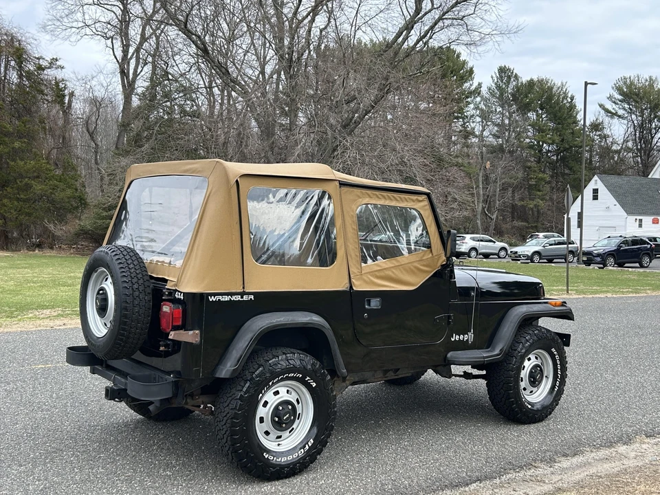 1991 Jeep YJ Wrangler - Image 17 of 31