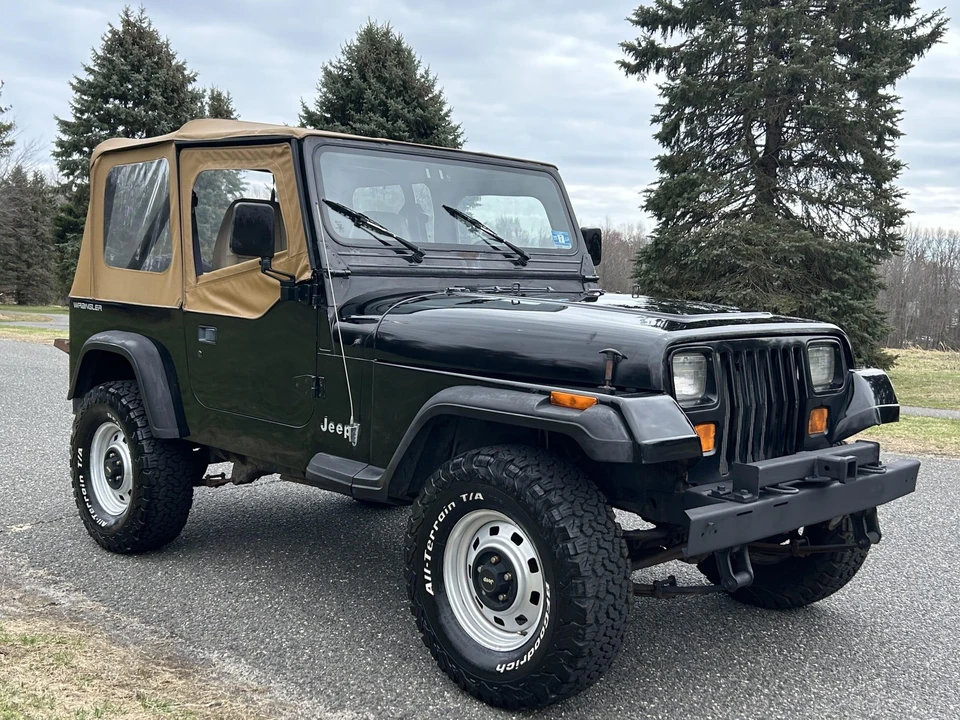 1991 Jeep YJ Wrangler - Image 29 of 31