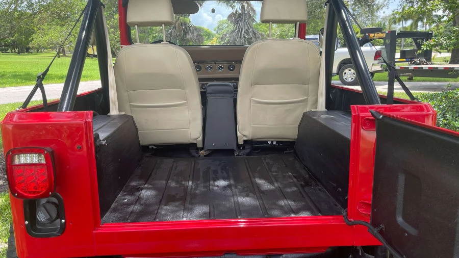 1991 Jeep YJ Wrangler - Image 15 of 18