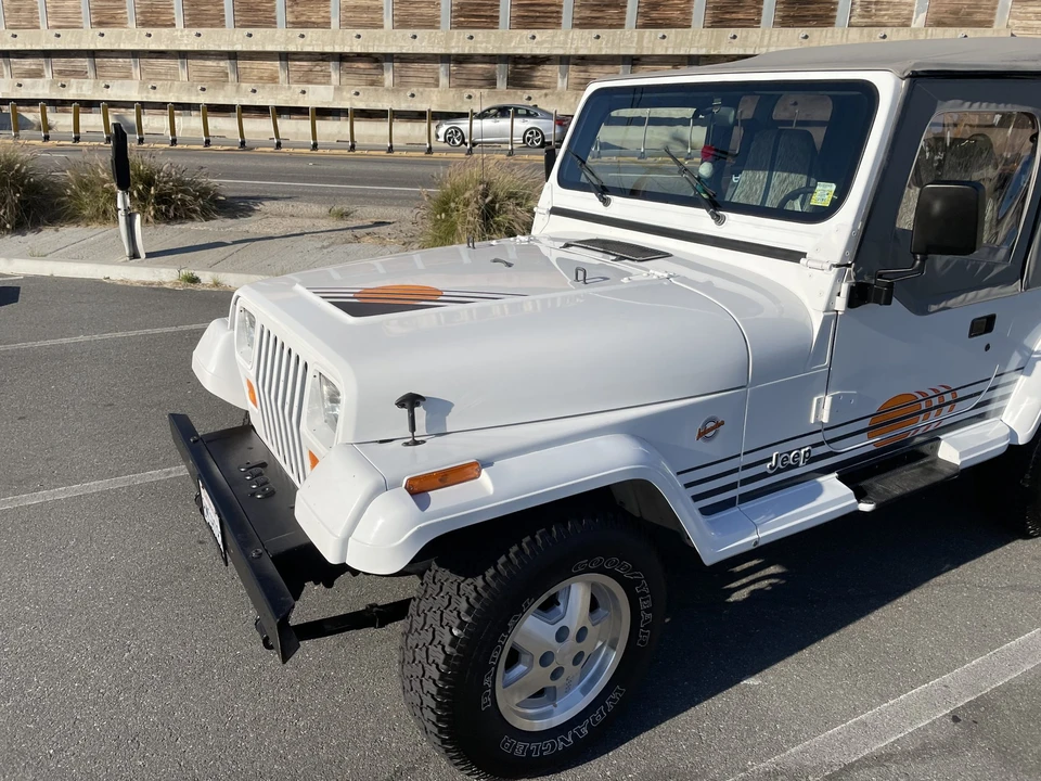 1991 Jeep YJ Wrangler - Image 12 of 31