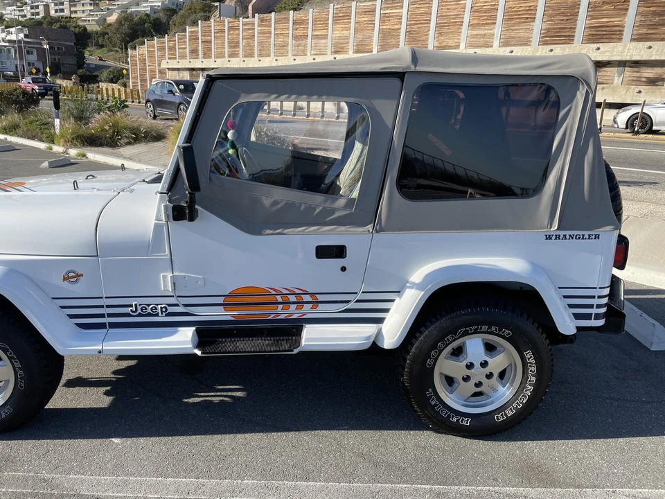 1991 Jeep YJ Wrangler - Image 8 of 31