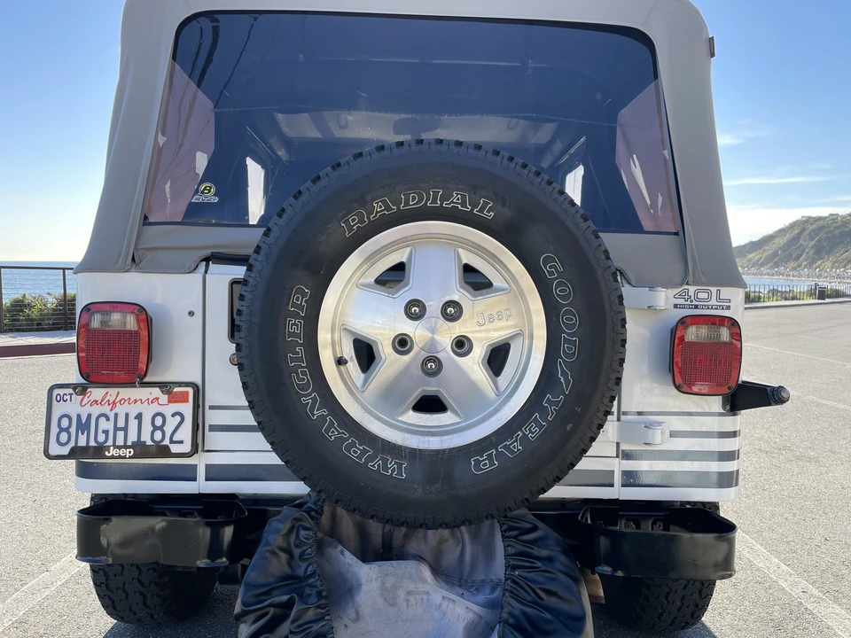 1991 Jeep YJ Wrangler - Image 18 of 31