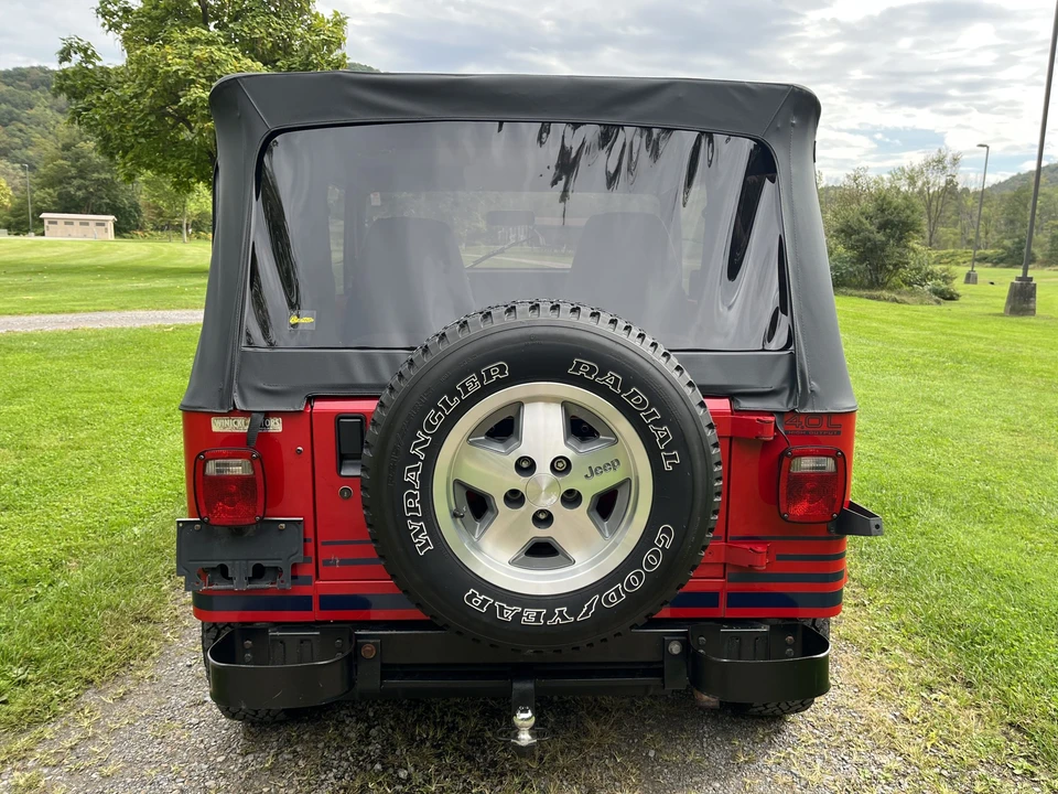 1991 Jeep YJ Wrangler - Image 11 of 31
