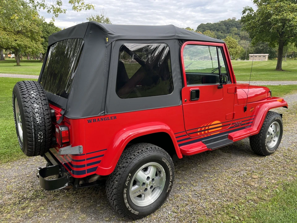 1991 Jeep YJ Wrangler - Image 13 of 31