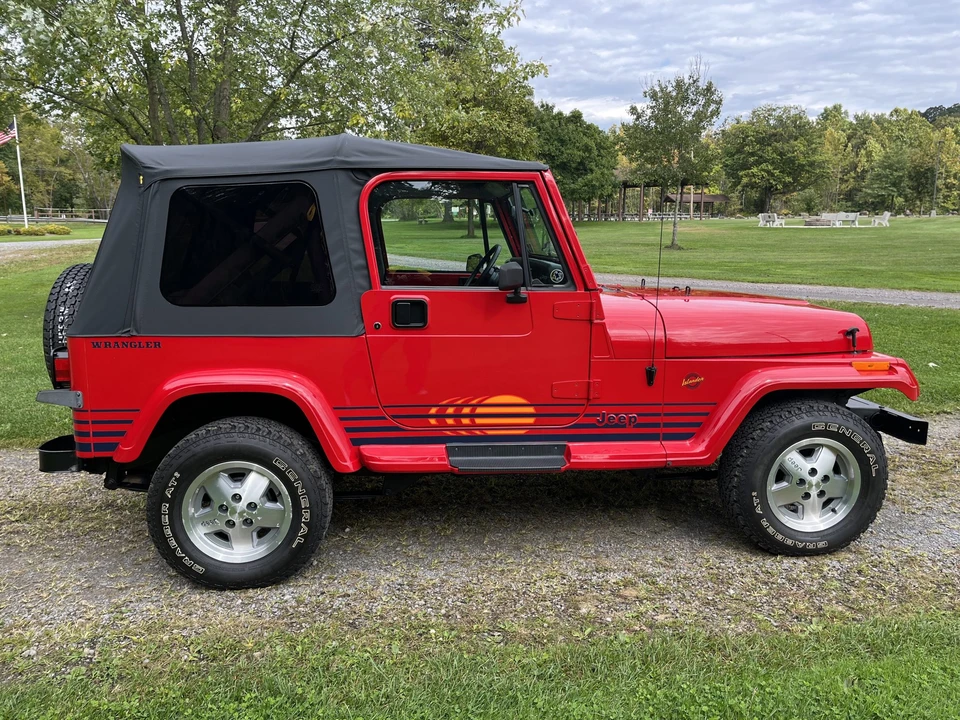 1991 Jeep YJ Wrangler - Image 14 of 31