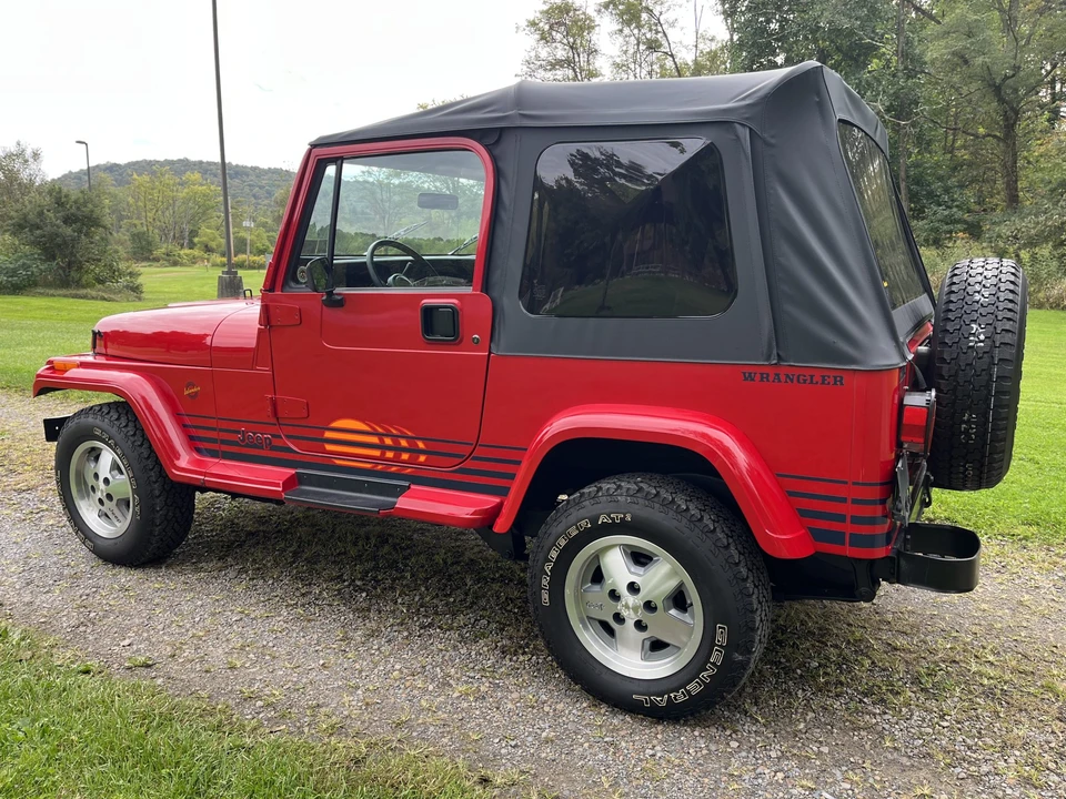 1991 Jeep YJ Wrangler - Image 8 of 31