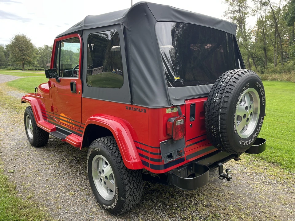 1991 Jeep YJ Wrangler - Image 9 of 31
