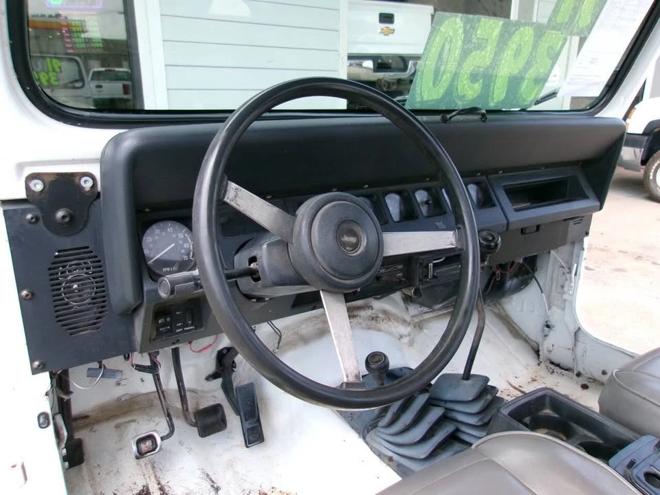 1991 Jeep YJ Wrangler - Image 9 of 12
