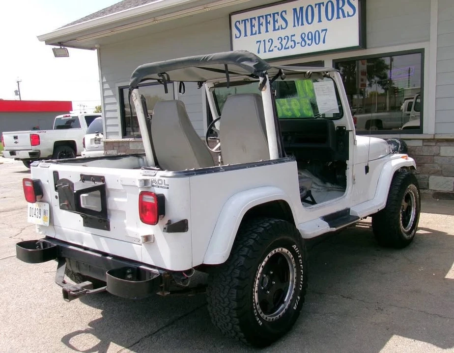 1991 Jeep YJ Wrangler - Image 7 of 12