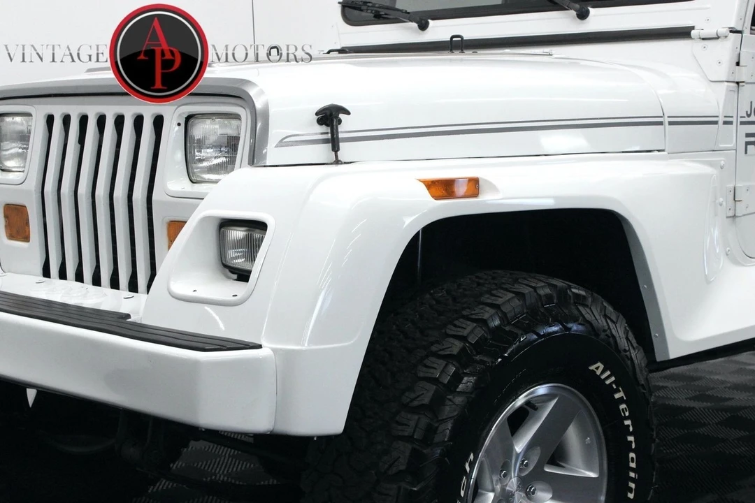 1991 Jeep YJ Wrangler - Image 8 of 12