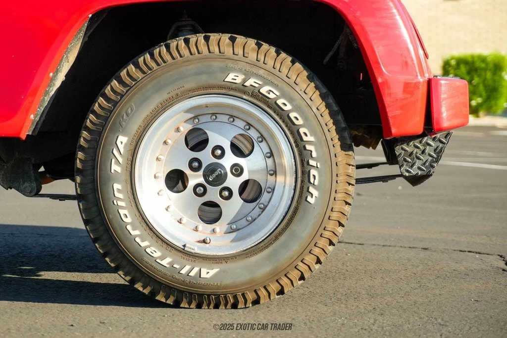 1991 Jeep YJ Wrangler - Image 11 of 12