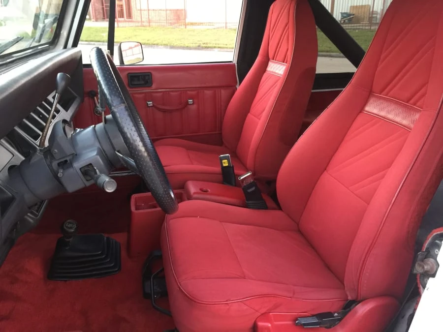 1991 Jeep YJ Wrangler - Image 5 of 15