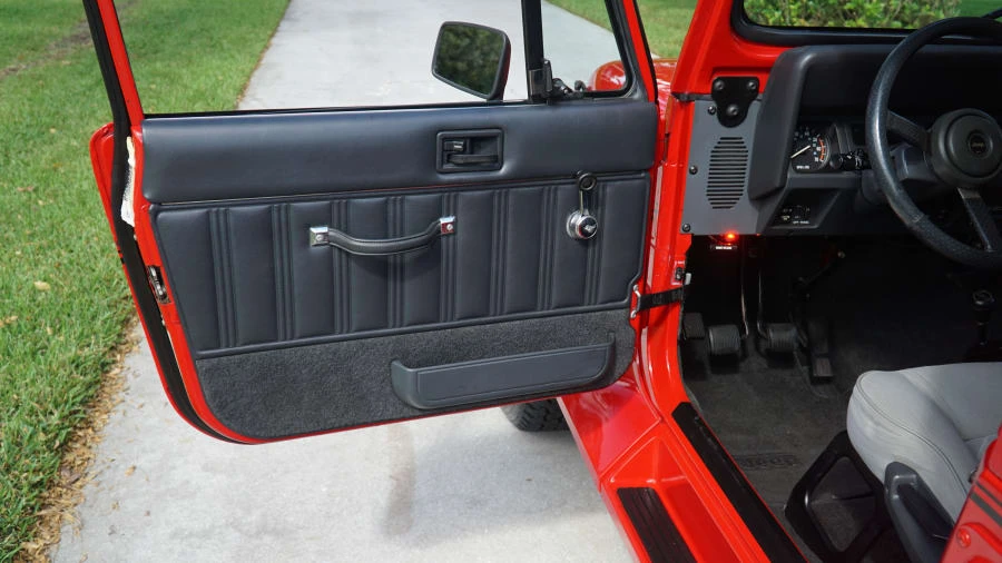 1991 Jeep YJ Wrangler - Image 30 of 31