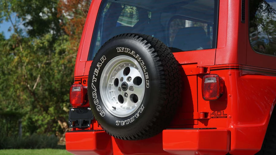 1991 Jeep YJ Wrangler - Image 10 of 31