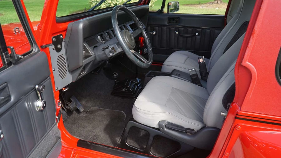 1991 Jeep YJ Wrangler - Image 23 of 31