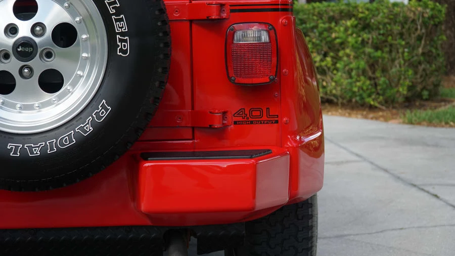 1991 Jeep YJ Wrangler - Image 16 of 31