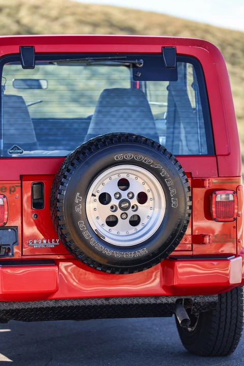 1991 Jeep YJ Wrangler - Image 15 of 31