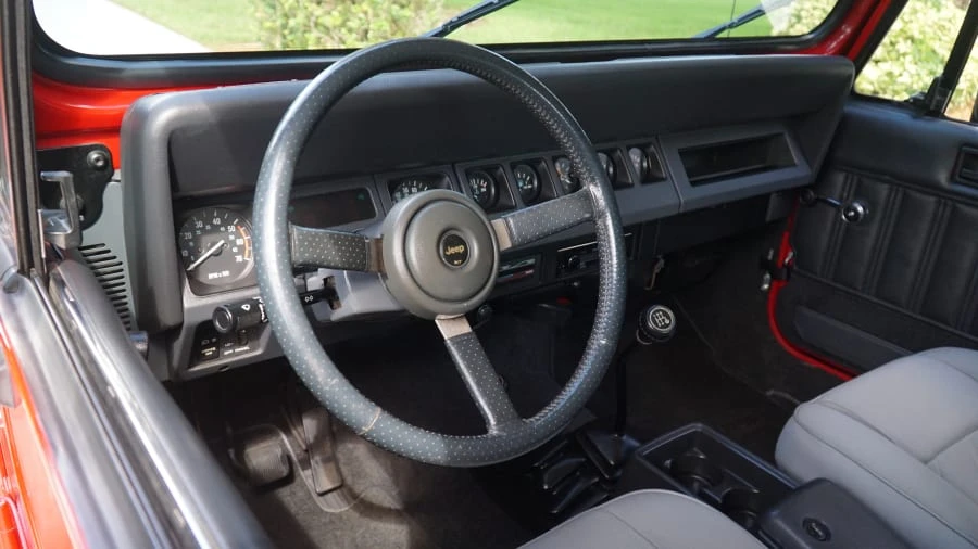 1991 Jeep YJ Wrangler - Image 25 of 31