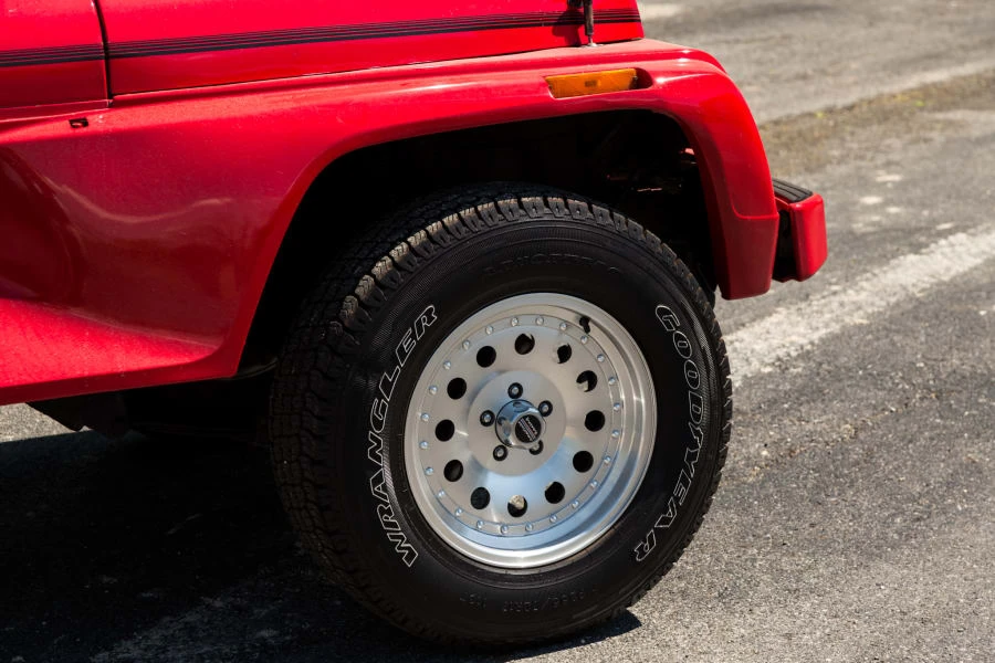 1991 Jeep YJ Wrangler - Image 6 of 6