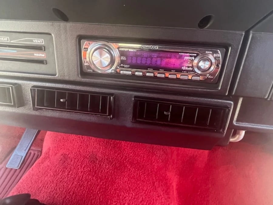 1991 Jeep YJ Wrangler - Image 19 of 31