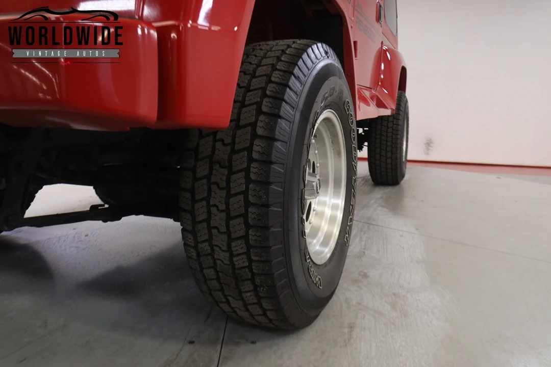 1991 Jeep YJ Wrangler - Image 11 of 12
