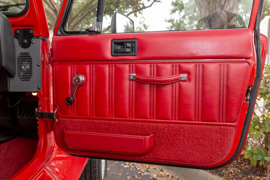 1991 Jeep YJ Wrangler - Image 22 of 31
