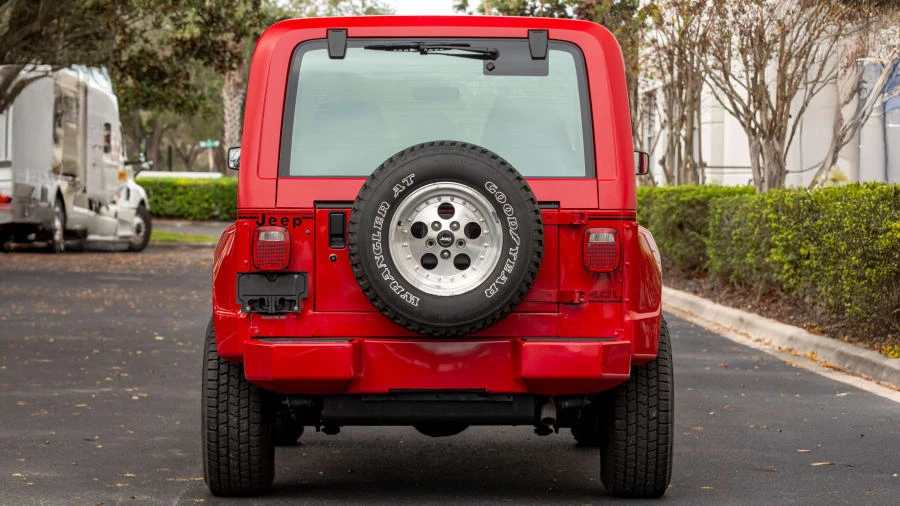 1991 Jeep YJ Wrangler - Image 4 of 31