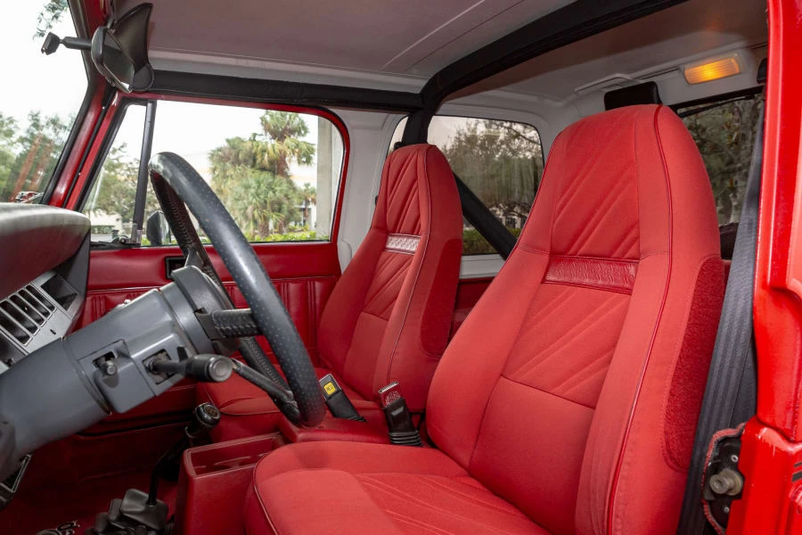 1991 Jeep YJ Wrangler - Image 21 of 31