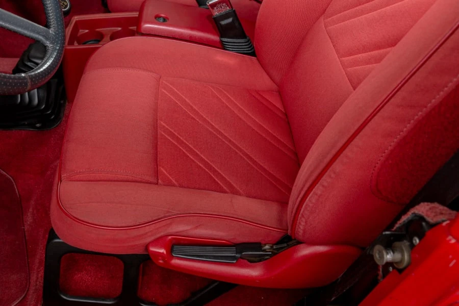 1991 Jeep YJ Wrangler - Image 25 of 31