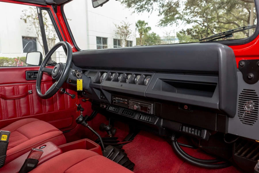 1991 Jeep YJ Wrangler - Image 26 of 31