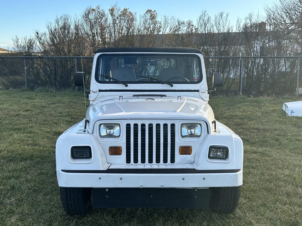 1991 Jeep YJ Wrangler - Image 21 of 31