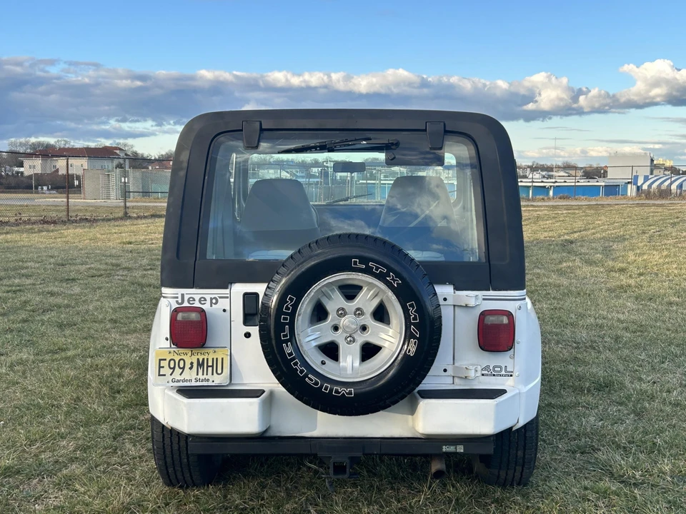 1991 Jeep YJ Wrangler - Image 6 of 31