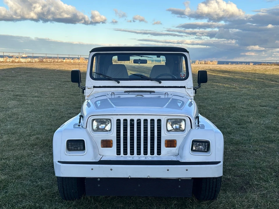 1991 Jeep YJ Wrangler - Image 9 of 31