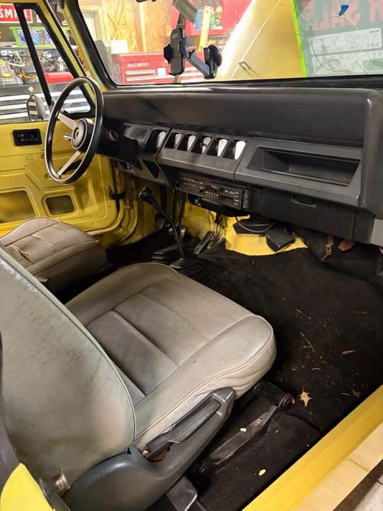 1991 Jeep YJ Wrangler - Image 13 of 16